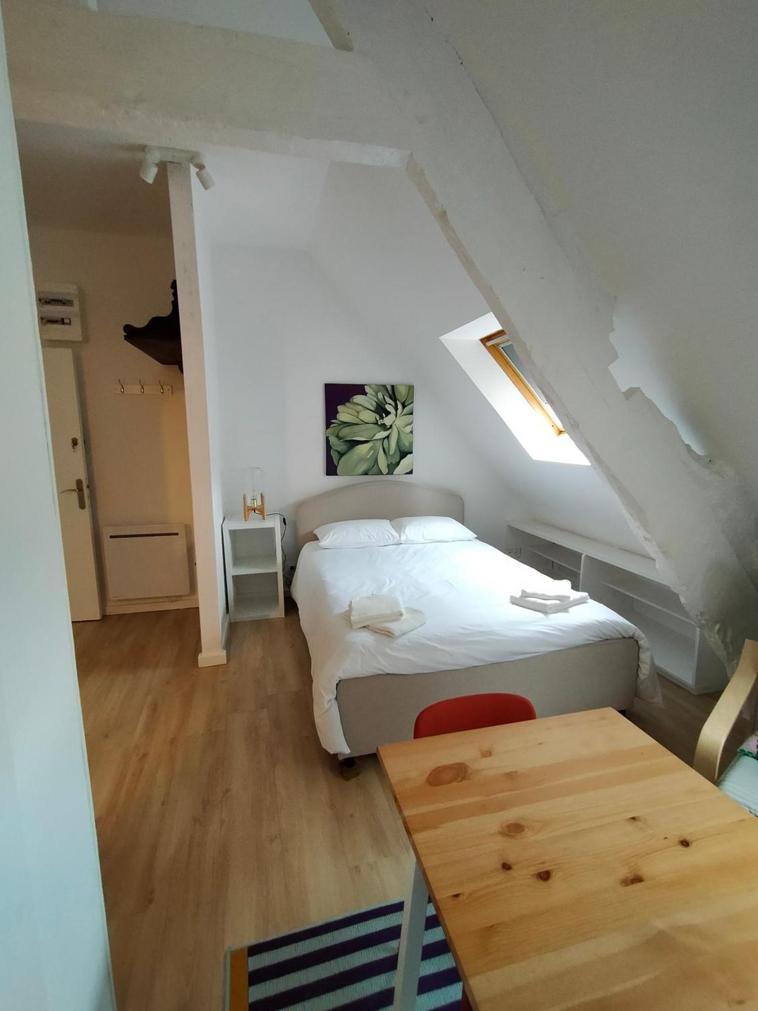 Le 1 St Yves Studios Treguier Luaran gambar